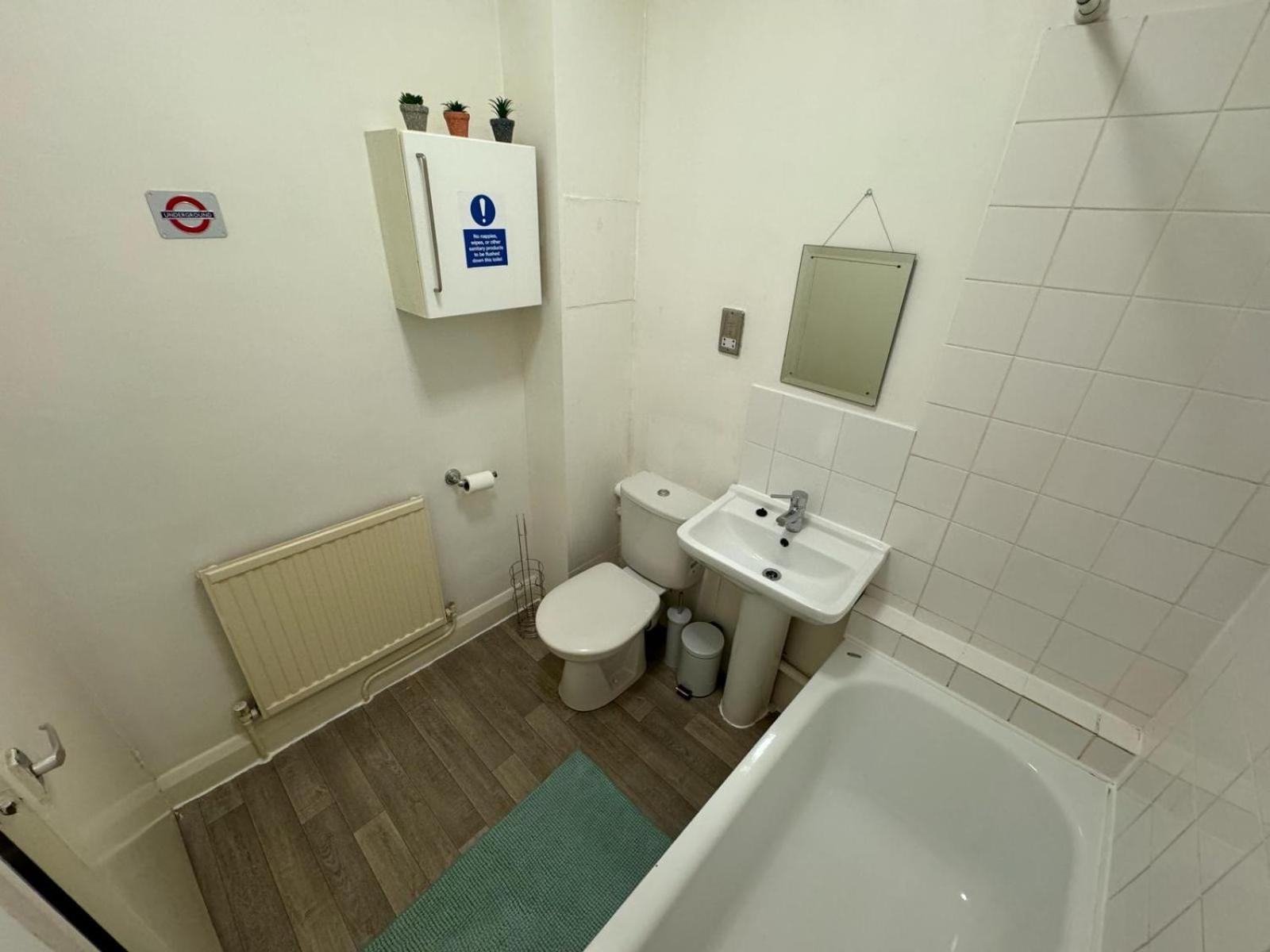 Prime Location Apartamento In Camden Town ลอนดอน ภายนอก รูปภาพ